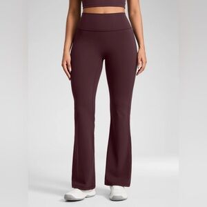 Secretsculpt™ No Front Seam Flare Legging 31''